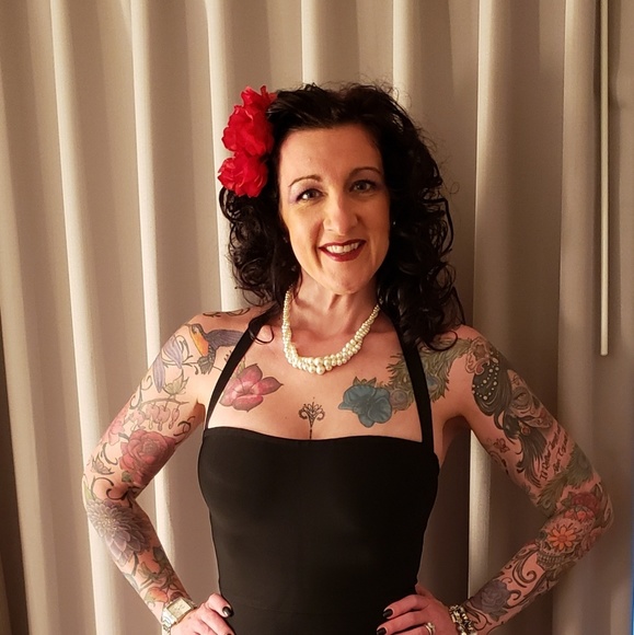 Meet your Posher, Christine - Picture 1 of 1